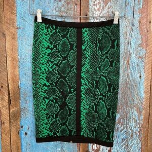 Juicy Couture Green Black Snake Print Mini Skirt Size 0